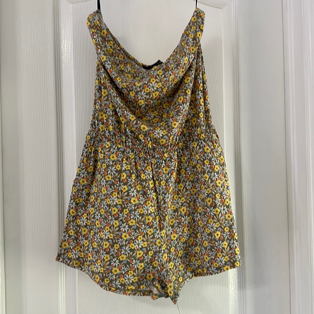 Strapless floral romper